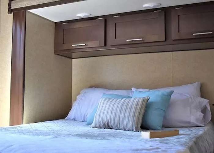 Cozy Rv With Private Deck & Firepit Near Williams, Arizona Dom wakacyjny *